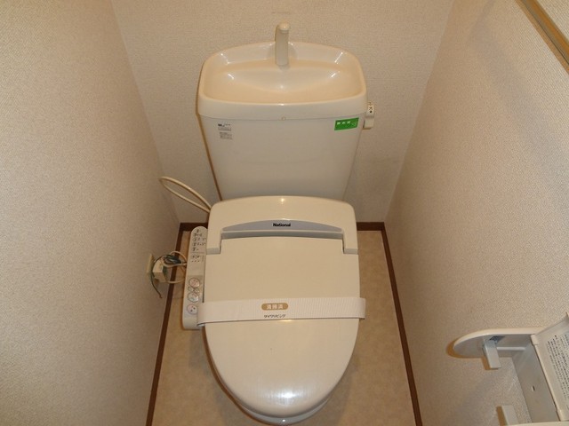 トイレ　店別内装写真4