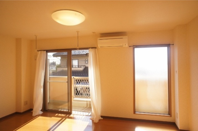 居室・リビング　図面と現状に相違がある場合には現状を優先