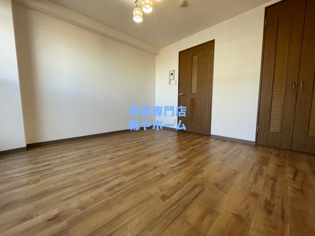 居室・リビング　広々とした洋室です