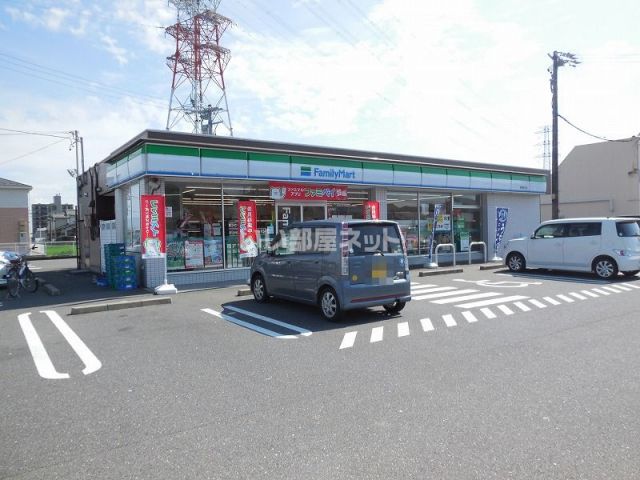 コンビニ　ファミリーマート 岐阜折立店（コンビニ）まで671m