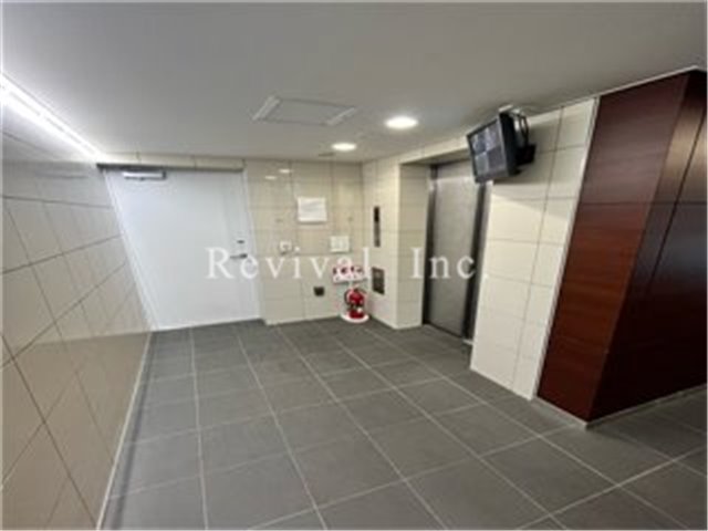 ロビー　広めのロビー空間でございます