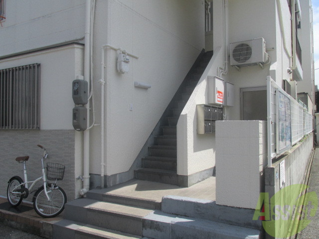 エントランス　入り口もとっても綺麗です。