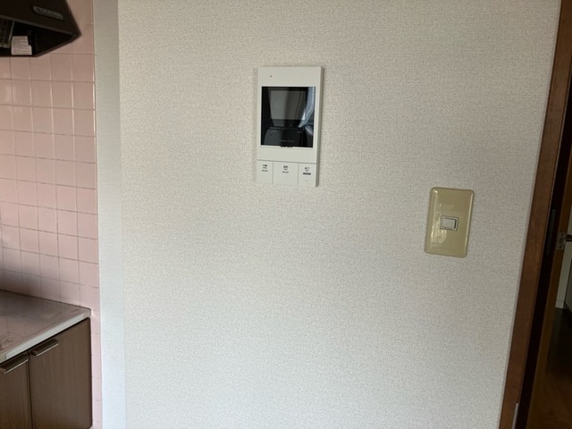 セキュリティ　モニター付きインターホン