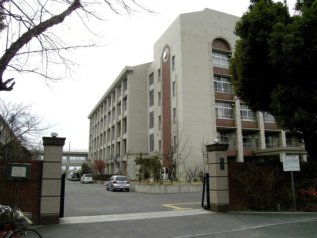 高校・高専　山本高等学校（高校・高専）まで3850m