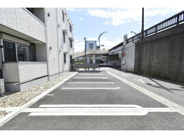 駐車場　駐車場