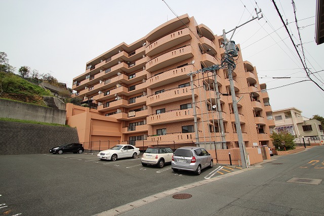 建物外観　山手町のマンションです