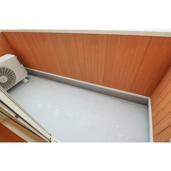 バルコニー　同じ建物の別のお部屋