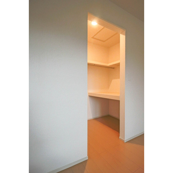収納　同じ建物の別のお部屋