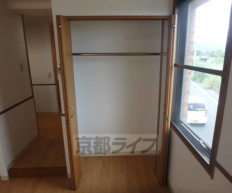 収納　お荷物はこちらへ