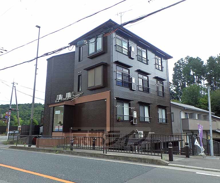 叡山電鉄鞍馬線 二軒茶屋駅 徒歩5分 築33年