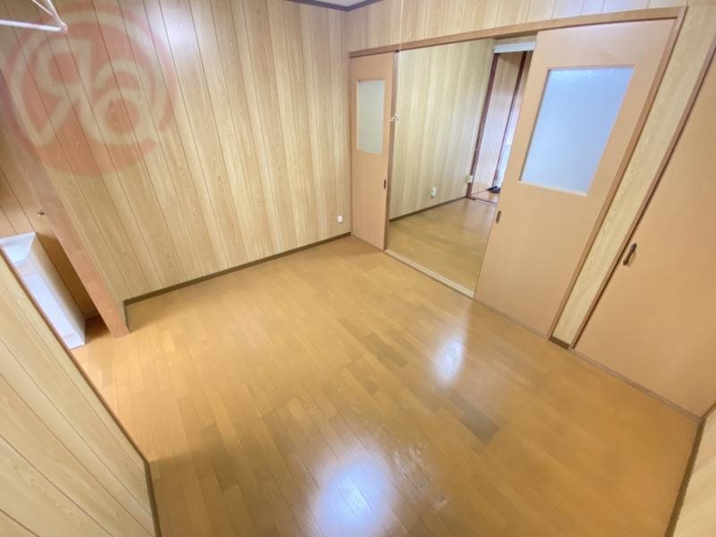 その他部屋・スペース　落ち着いて過ごせるお部屋なので、寝室にいかがでしょうか