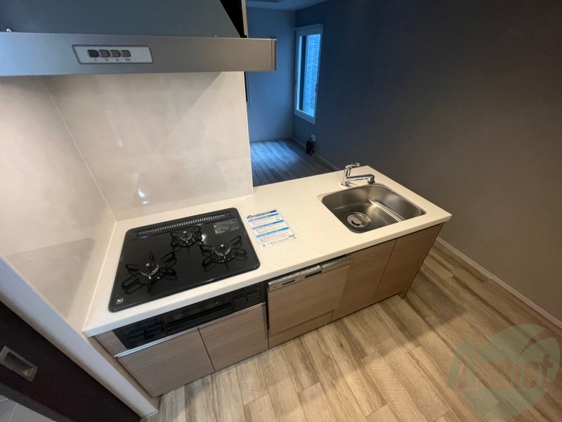 キッチン　３口システムキッチンなので、すぐお料理に使えます！