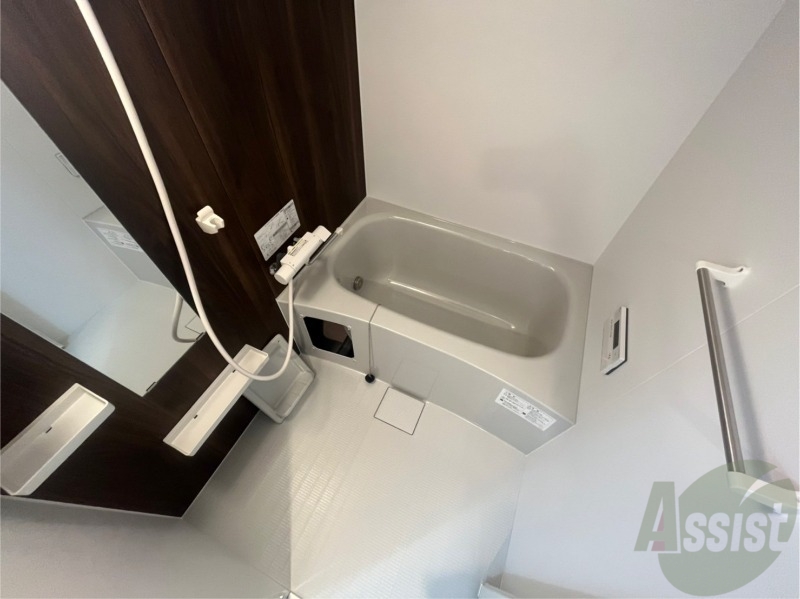 バス・シャワールーム　お風呂になります。一日の疲れを癒してくださいね。