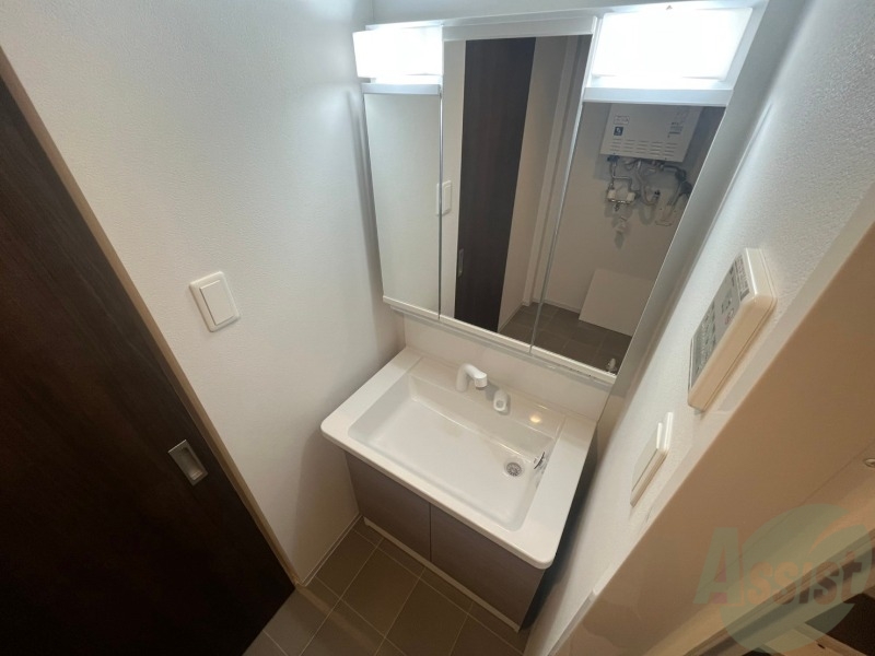 洗面設備　シャンプードレッサーで身支度もラクラクです！