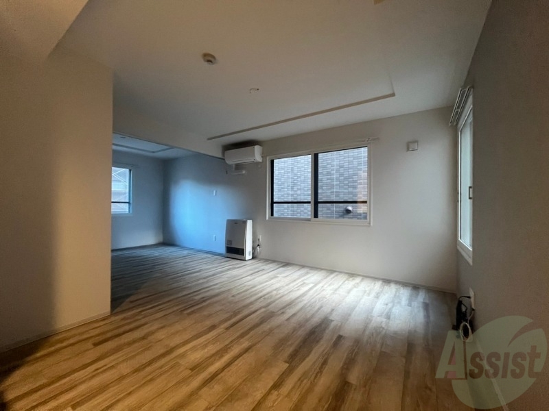 居室・リビング　広くてきれいなリビングです！快適に過ごせそうですね。