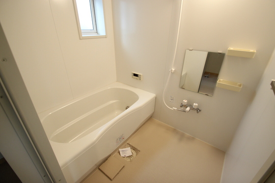 バス・シャワールーム　※別部屋の写真です