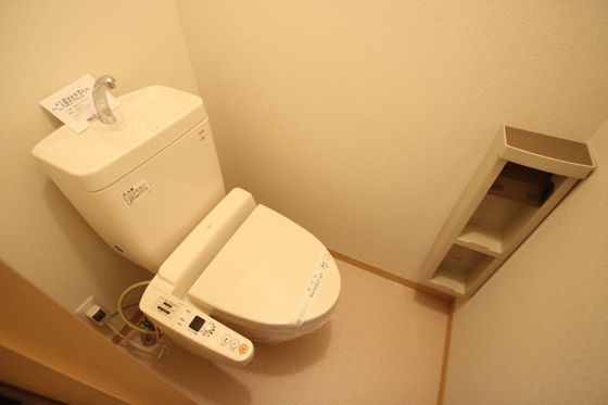 トイレ　※別部屋の写真です