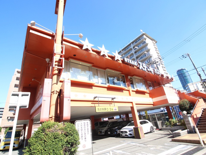 飲食店　ステーキガスト（飲食店）まで15m