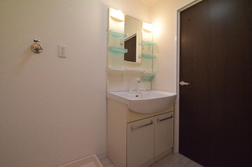 洗面設備　洗髪洗面化粧台