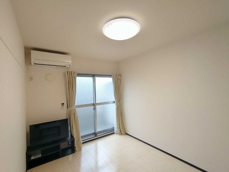 居室・リビング　明るい室内です。