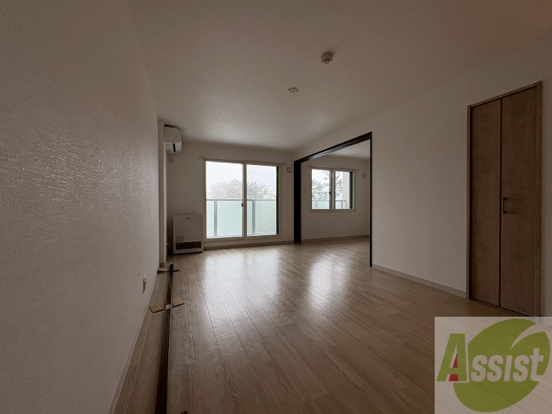 居室・リビング　スタイリッシュな印象のリビングになっています！