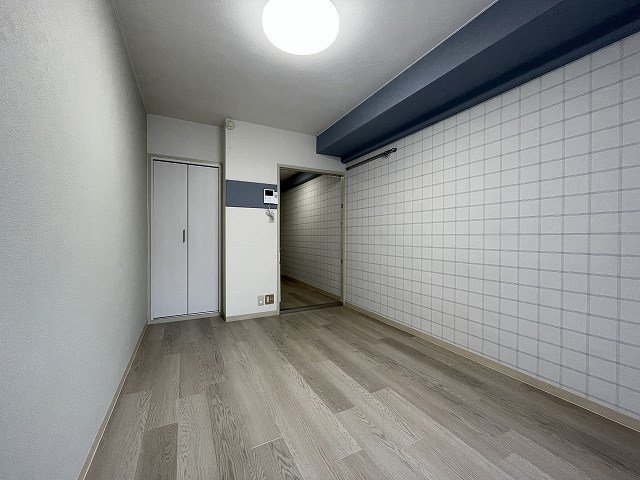 居室・リビング　かわいいアクセントクロスです