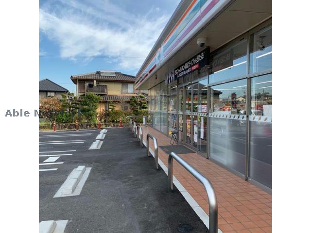 コンビニ　セブンイレブン日進赤池町箕ノ手店（コンビニ）まで444m