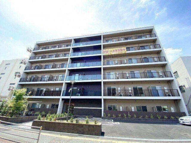 建物外観　オートロック完備