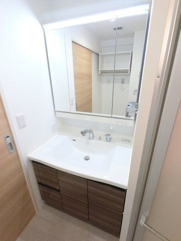 洗面設備　※仕様が異なる場合がございます