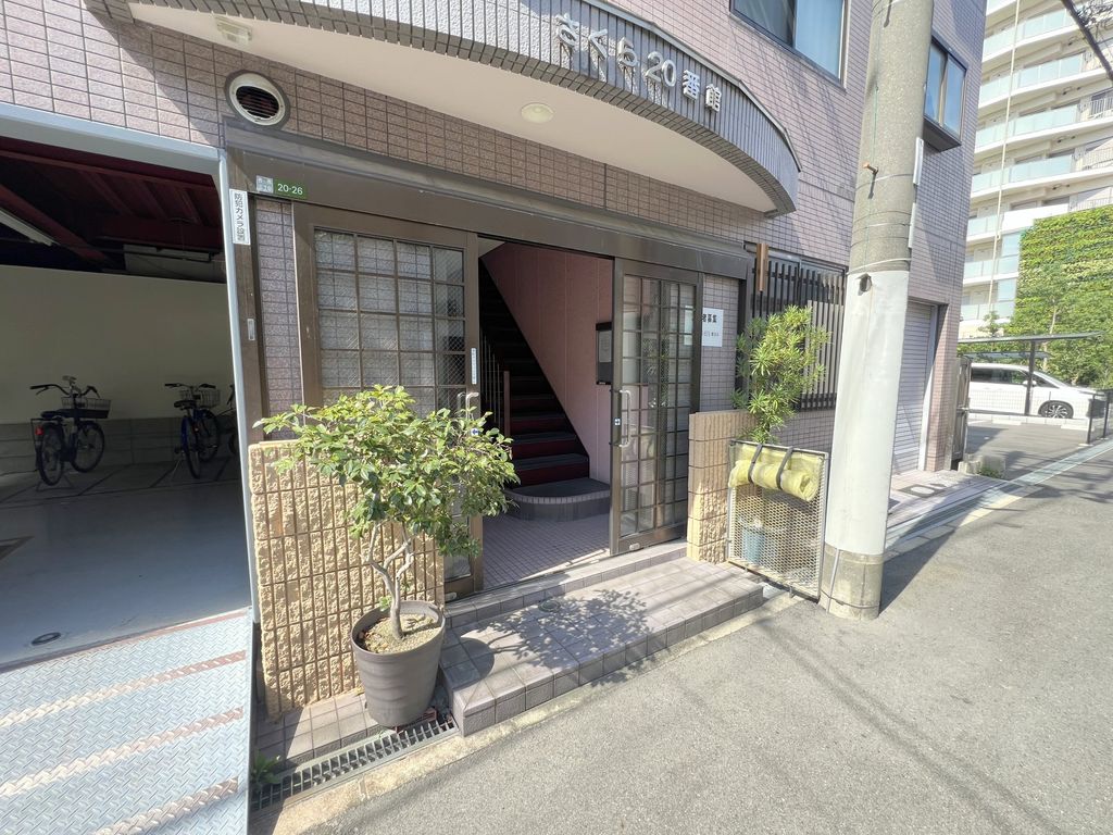 エントランス　エントランス