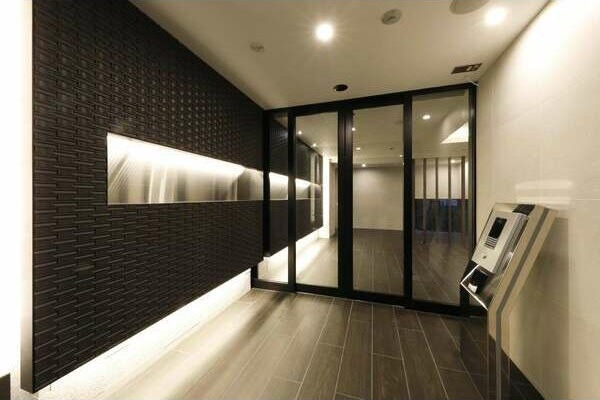 ロビー　【GRAN PASEO心斎橋EAST】モニター付きオートロッ