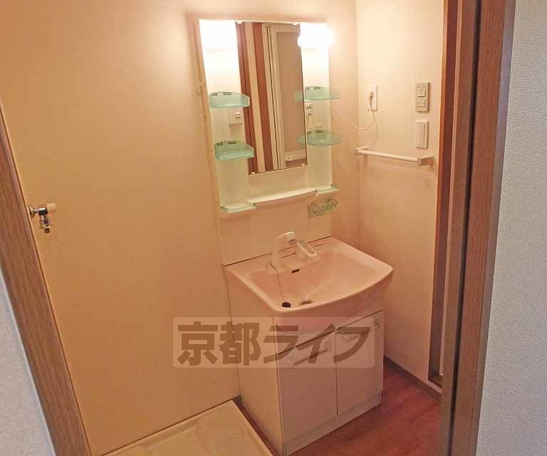 洗面設備　独立は便利です、やっぱり～！