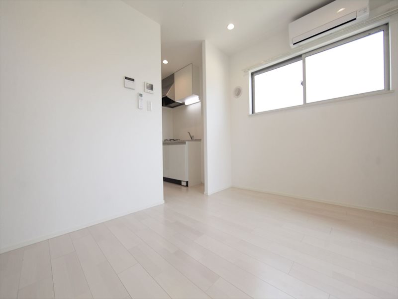 居室・リビング　ＬＤＫ7.1帖　システムキッチン　エアコン完備