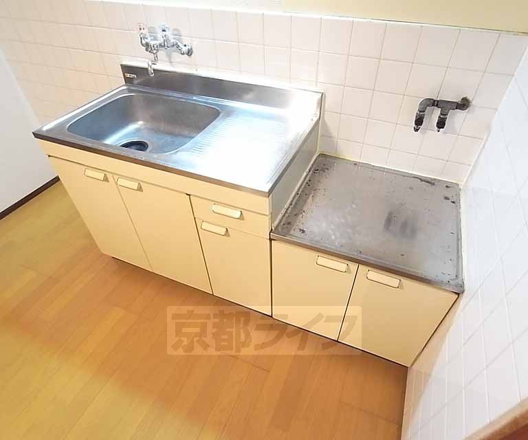 キッチン　食事もしやすいキッチンです。