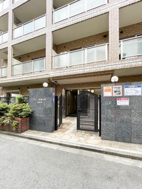 エントランス　エントランス