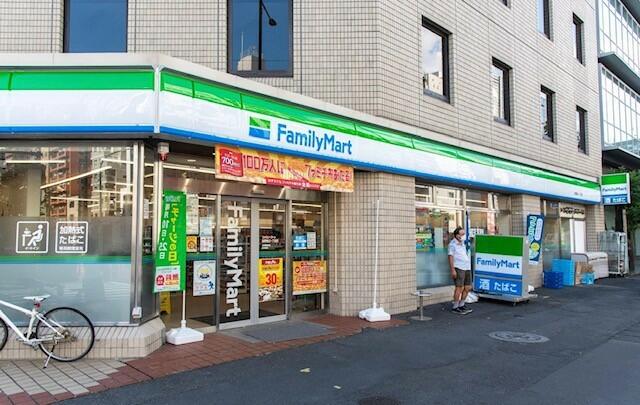 コンビニ　ファミリーマート目黒東山一丁目店（コンビニ）まで214m