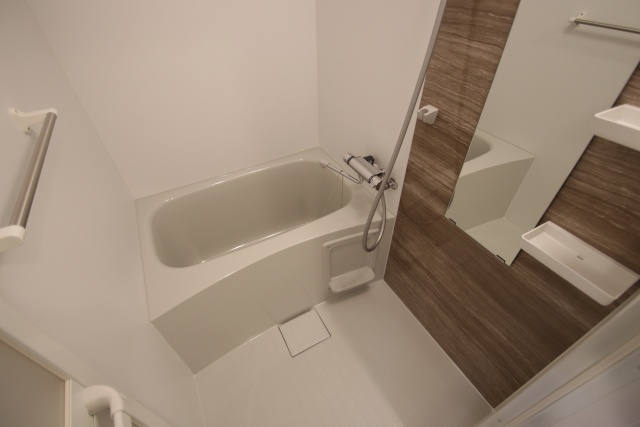 バス・シャワールーム　※別室の参考写真の為、現況優先です。