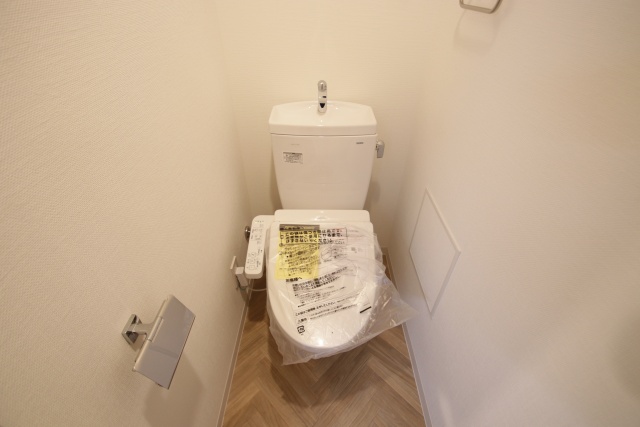 トイレ　※別室の参考写真の為、現況優先です。