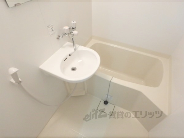 バス・シャワールーム　キレイなお風呂です