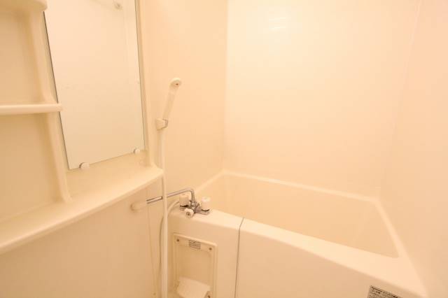 バス・シャワールーム　ゆったりバスルーム