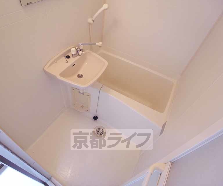 バス・シャワールーム　・お問合せは京都ライフまで・