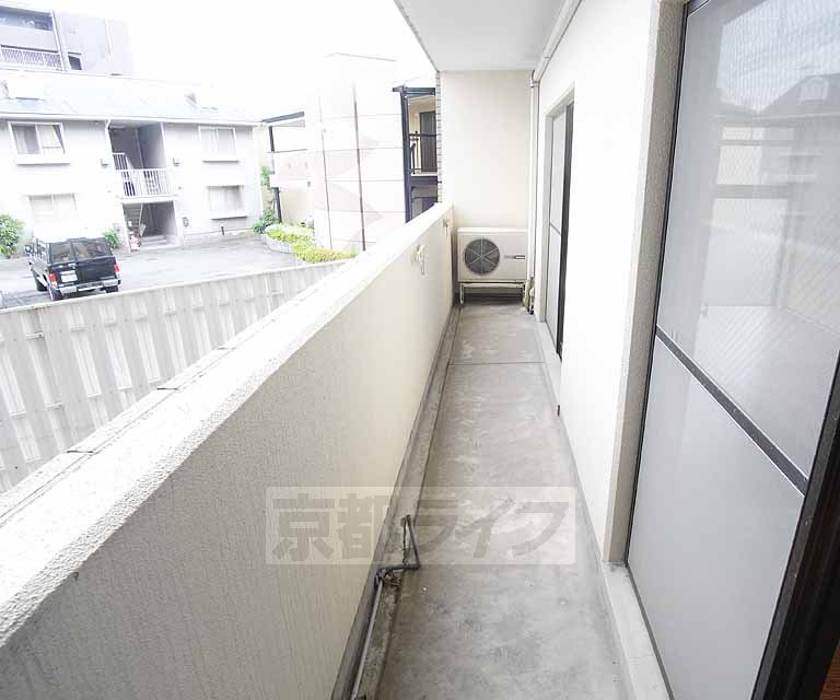 バルコニー　洗濯物もたくさん干せます。