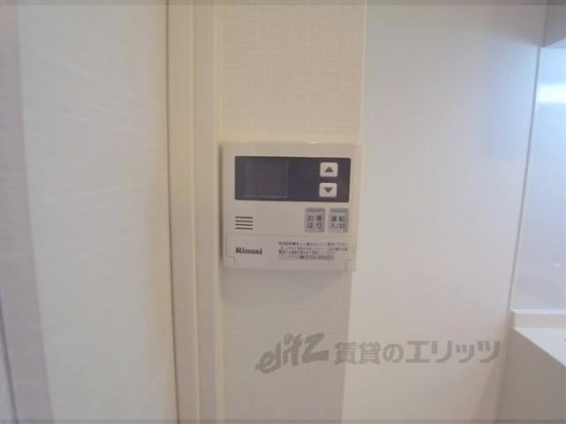 その他設備　給湯器リモコン