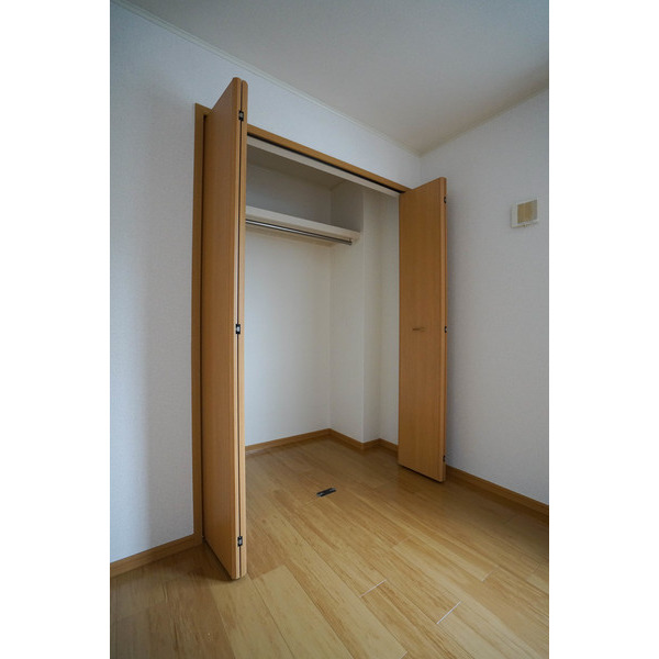 収納　同じ建物の別なお部屋