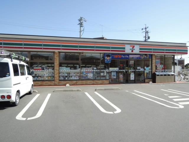 コンビニ　セブンイレブン（コンビニ）まで292m