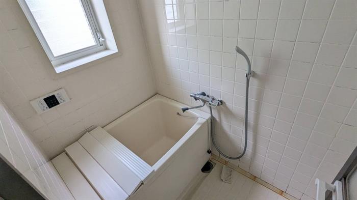 バス・シャワールーム　嬉しい追い焚き機能付き！