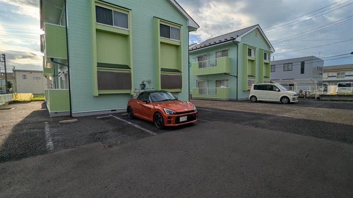 駐車場　駐車場2台無料です♪