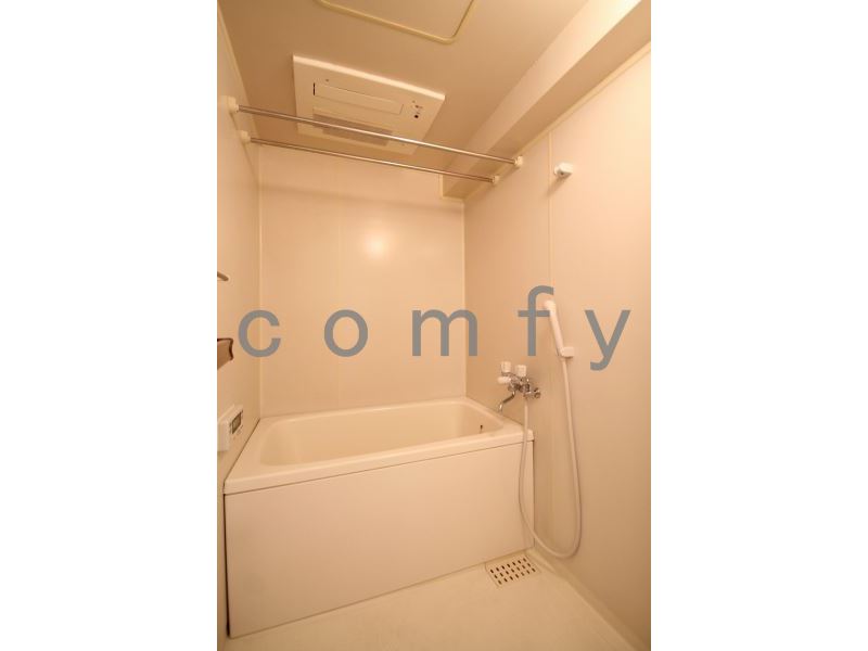 バス・シャワールーム　バスルーム