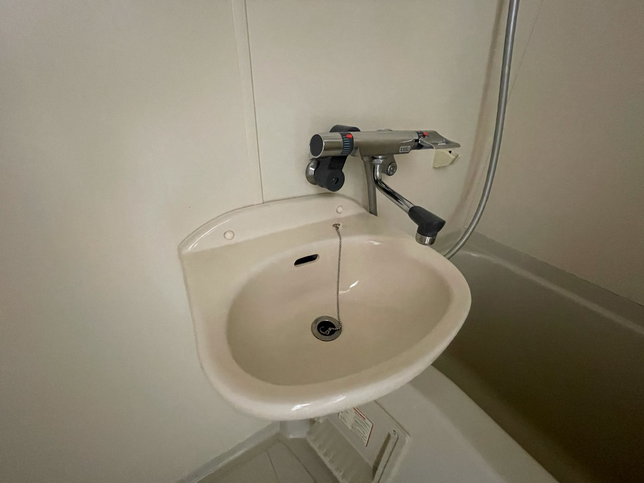 洗面設備　浴室内に洗面台付き！