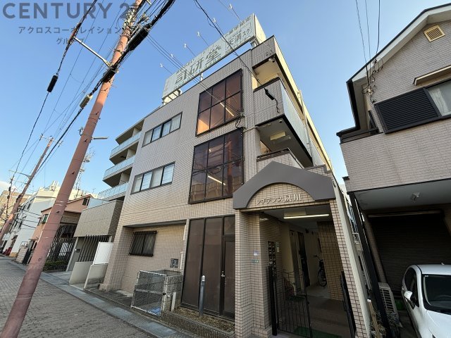 建物外観　居住者専用のごみ置き場があります。